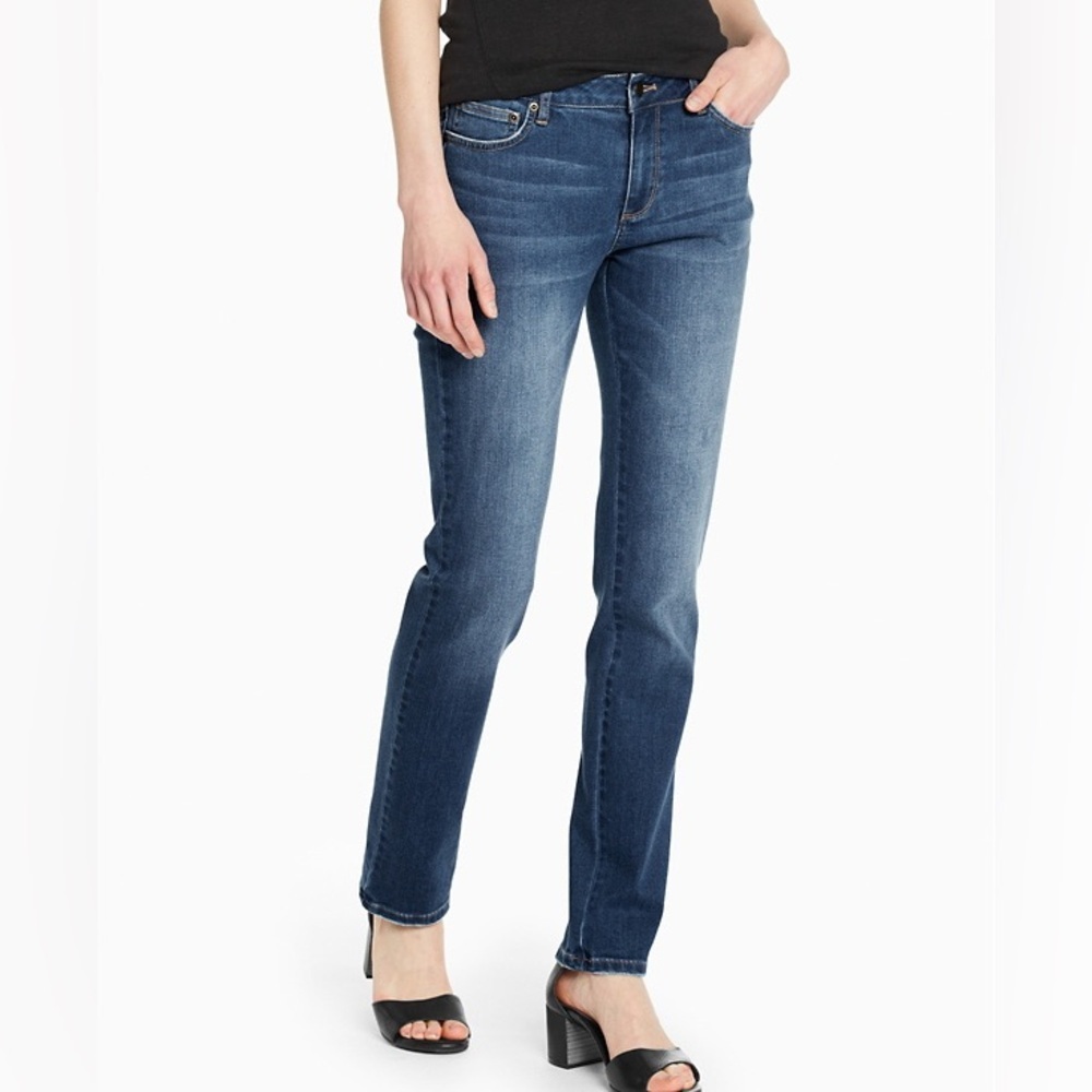 Garnet Hill Essential Straight Jeans Women’s SZ 6 P petite med wash EUC mid rise